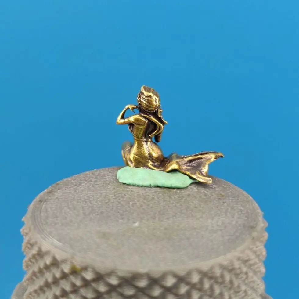 النحاس جاسوس لعب الأدوار عمل نموذج لجسم سيارة لعبة عرض قطعة شوكة الأميرة تمثال مصغر