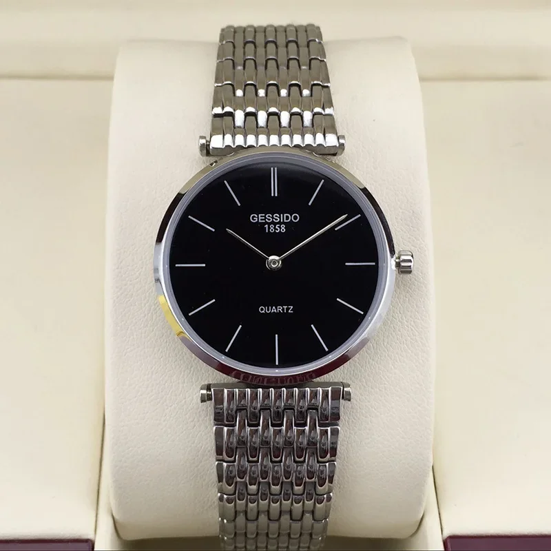 2025 Orologio da coppia semplice ultrasottile Orologio da uomo al quarzo casual impermeabile in pelle