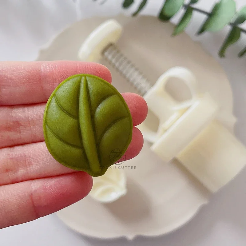 20g/50g Moon Cake Pastry Leaf Shaped Mold 3D Mooncake Mold Hand Pressure Fondant Pastry DIY Baking Tool Decorating Tools