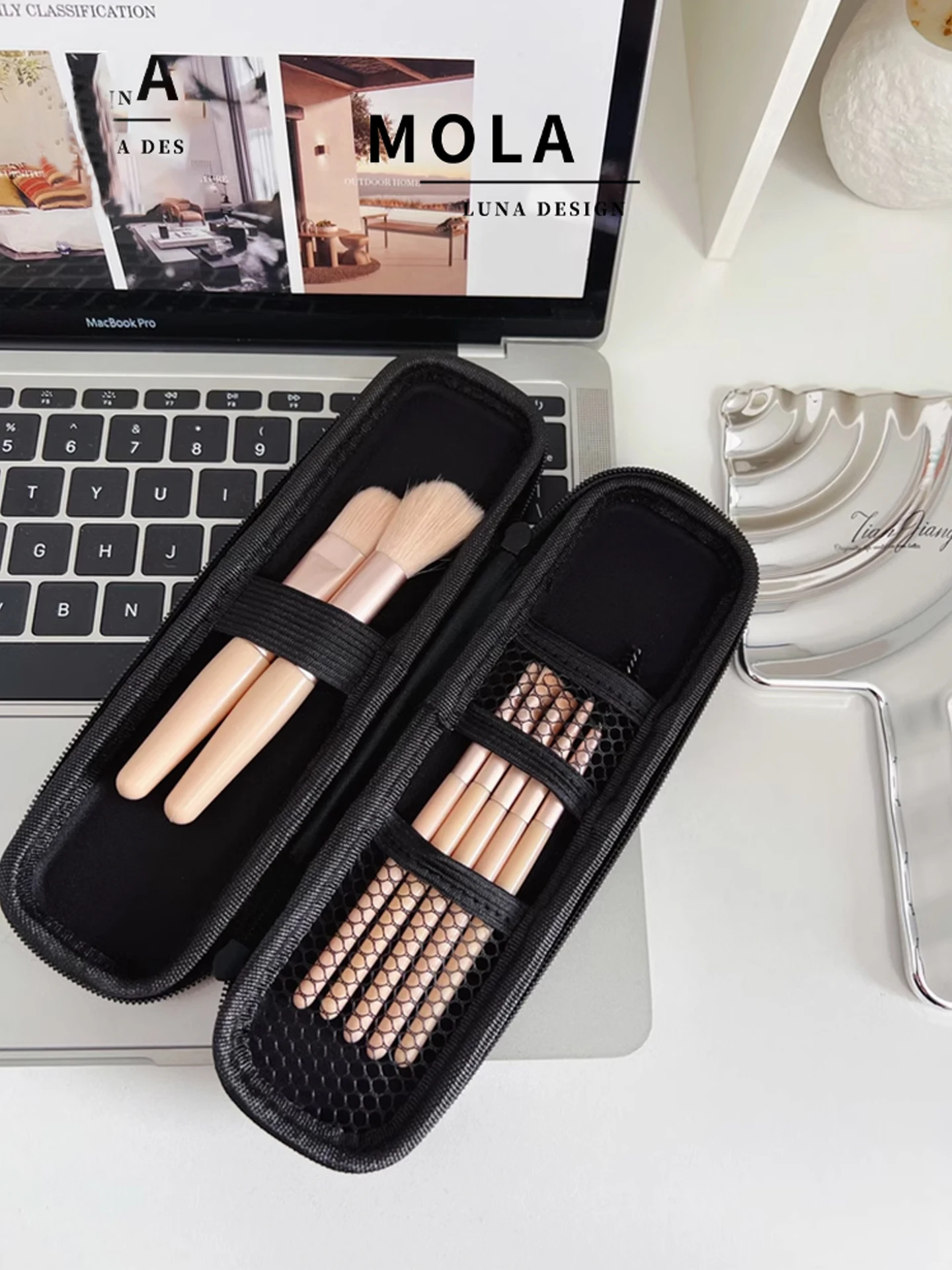 

Portable Travel Cosmetic Bru Storage Bag Women's Carry-On New Box Bag MOLA View Organizer PVC Material Versatile Use