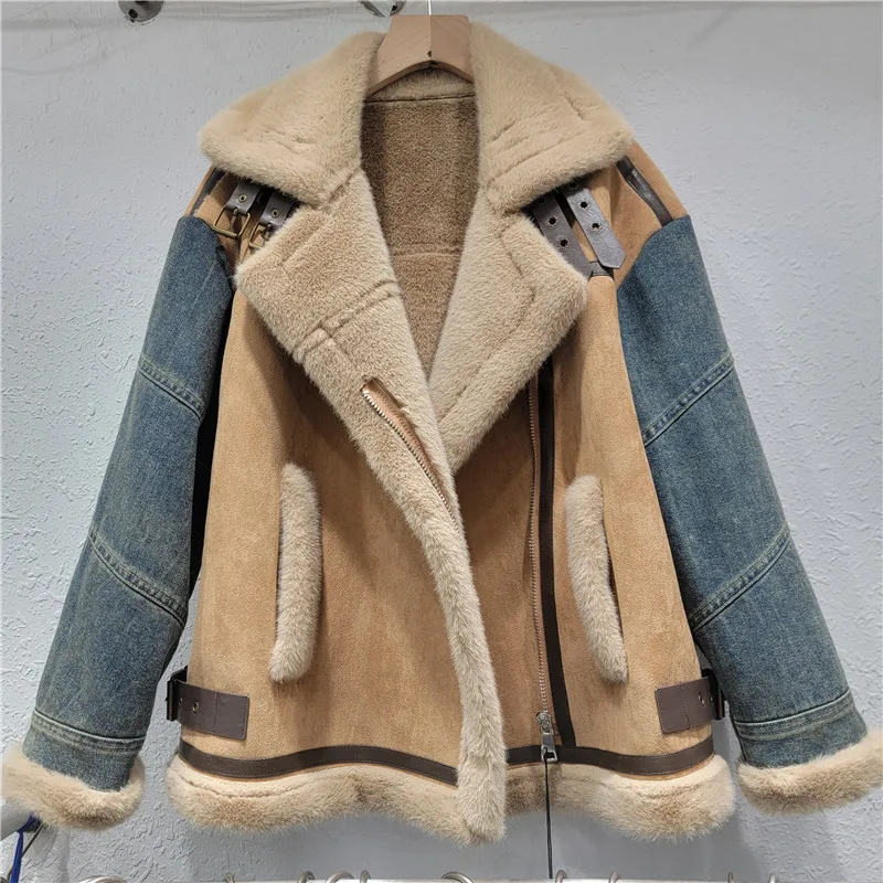 Giacca di jeans patchwork ispessita di design SuperAen per le donne Autunno e inverno 2026 Cappotti con colletto rovesciato incrociato di nuova moda