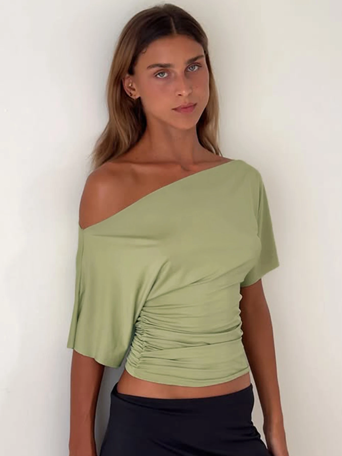 Hugcitar Fashion Skew Collar Short Sleeve Solid Sexy Slim Fit Crop T-Shirt Top Female Clothes Streetwear Party Festival Tees