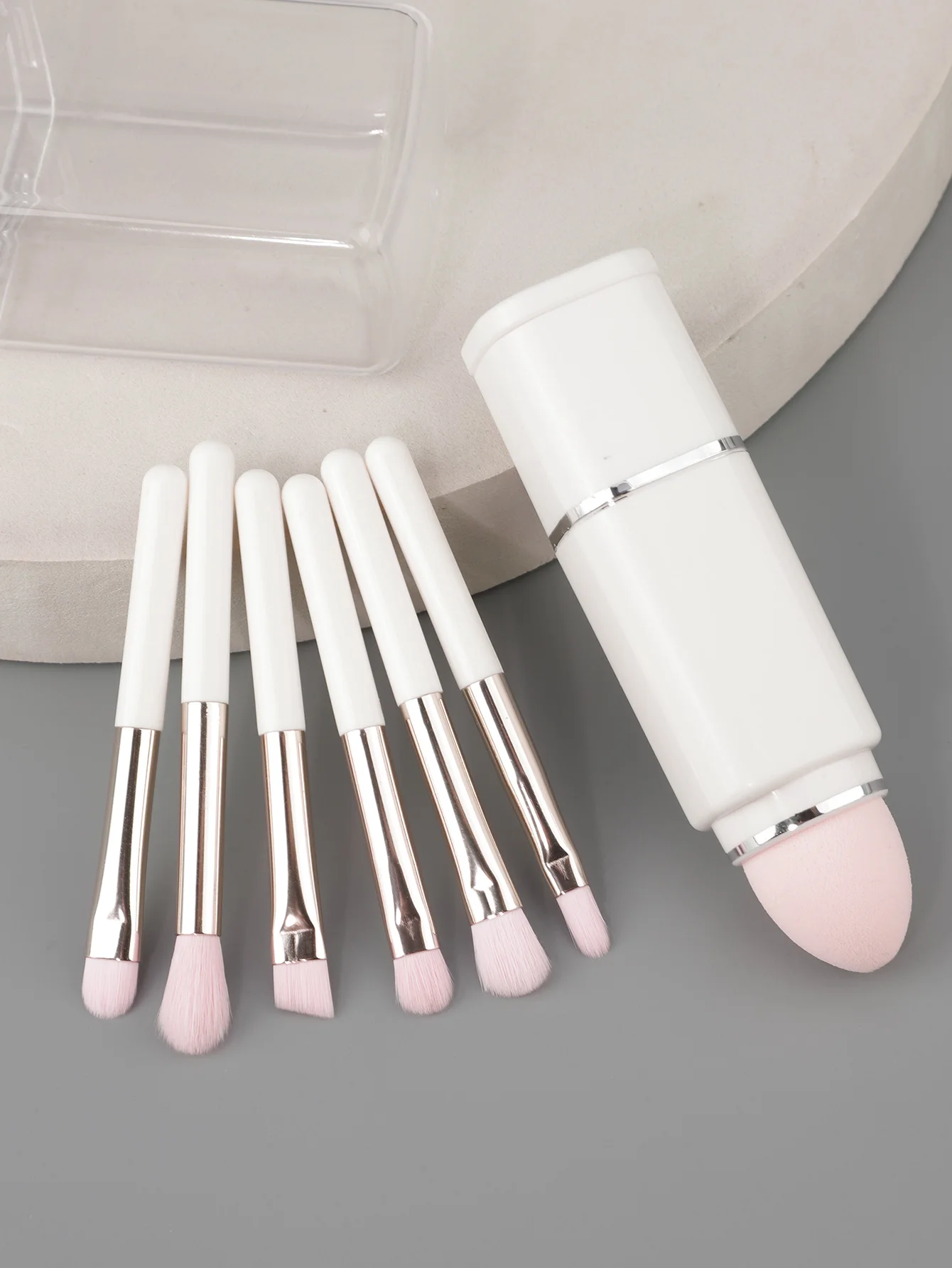 مجموعة فرش مكياج مكونة من 8 قطع مربعة قابلة للسحب 8 في 1، حافظة شفافة محمولة متعددة الوظائف، أساسيات السفر، مجموعة كاملة من الجمال