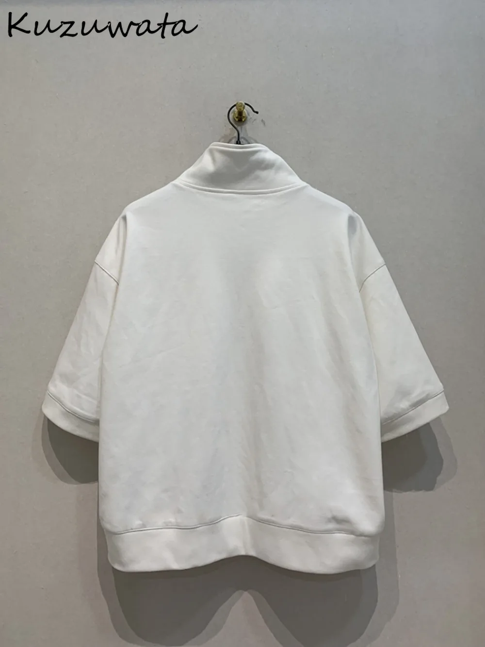 Kuzuwata 2024 Spring New Stand Collar Simple T-shirt Loose Casual Zip Nine Quarter Sleeve Tops Japan Soft New Fashion Crop Top