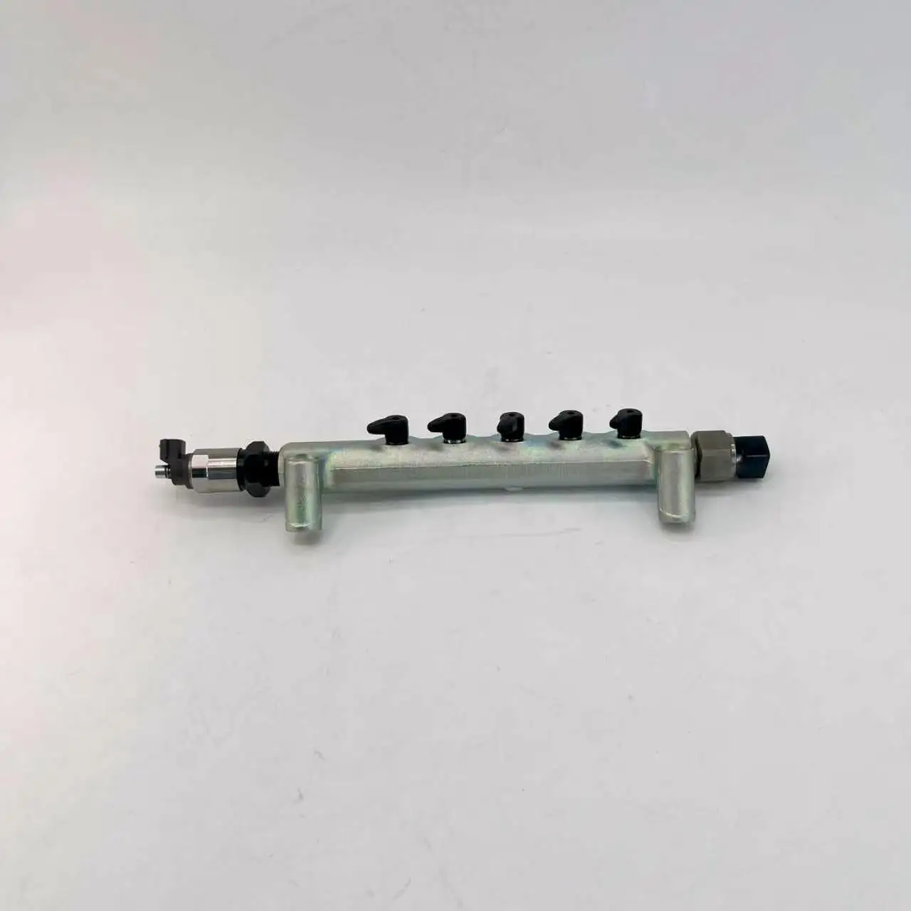 High Quality Sensor Diesel Fuel Common Rail Pipe 23810-0L030 095440-0951 For 1KD/2KD 238100I030