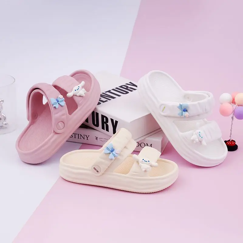 

Летние детские тапочки с подвеской Cinnamoroll Kawaii Sanrio в стиле аниме, милая обувь принцессы с героями мультфильмов, повседневные милые подарки для девочек