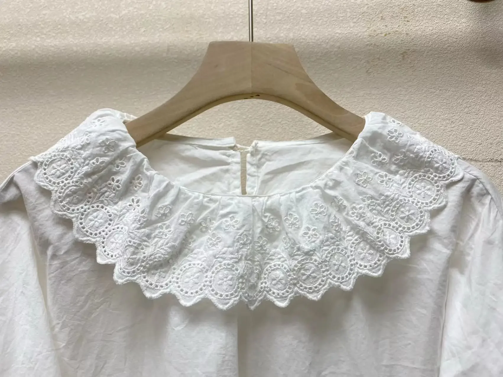 Vintage Cotton Ruffled Lace Eyelet Collar Lantern Sleeve White Shirt Women Retro Chic Sweet Patchwork Victorian Rococo Blouse