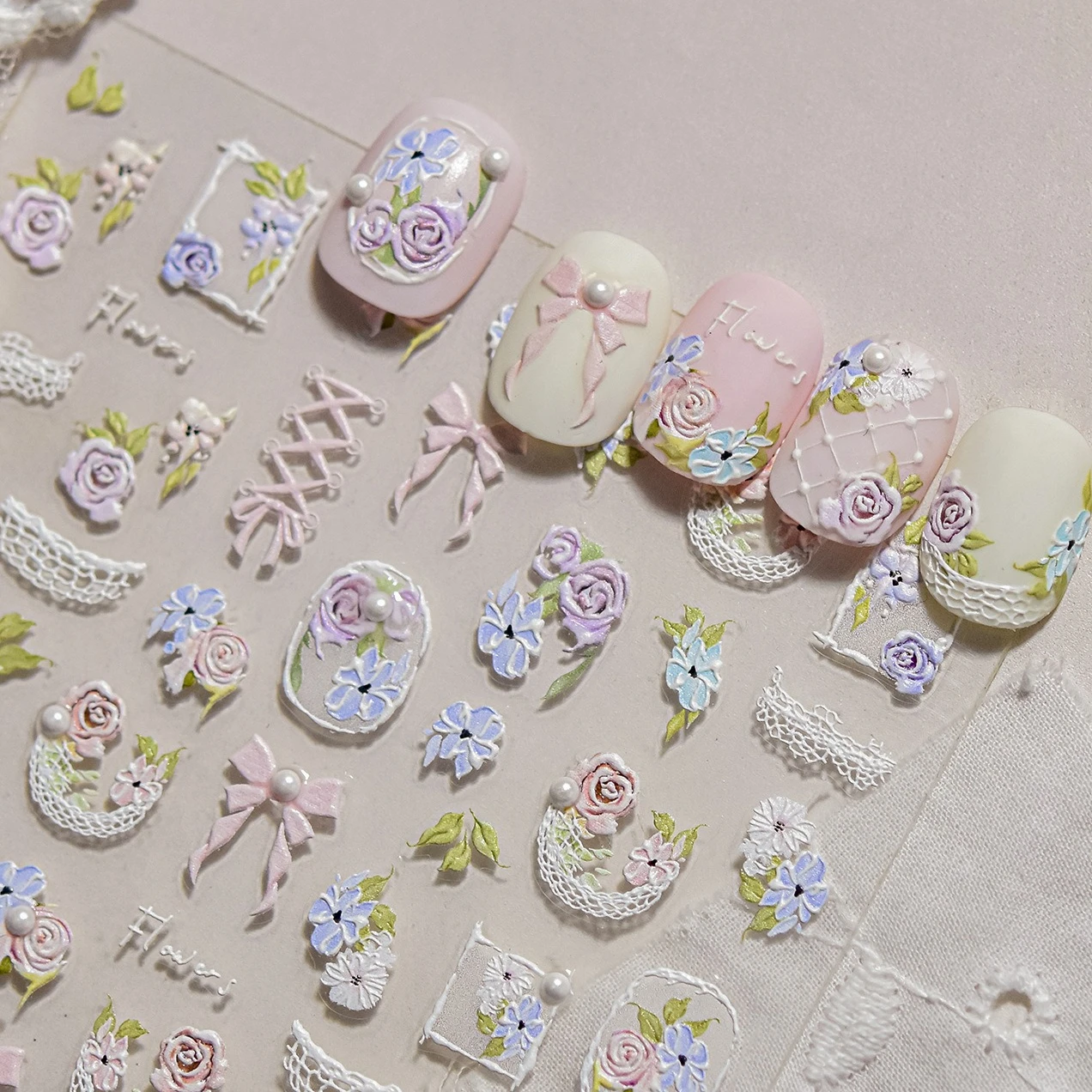 باقة زهور الورد يترك الدانتيل Bowknot اللؤلؤ إطار صور حزام تنقش النقوش ذاتية اللصق مسمار الفن ملصقات مانيكير الشارات