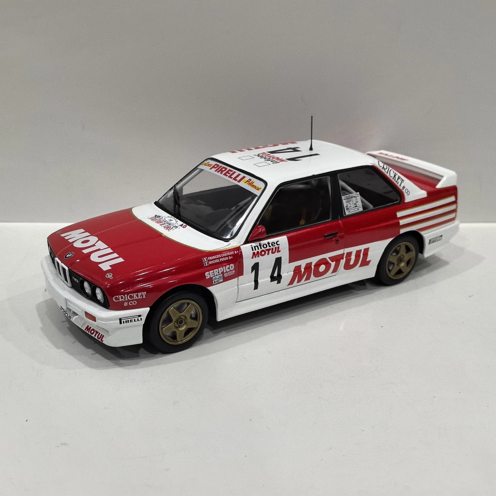 moule-sous-pression-ixo-1-18-Echelle-bmw-e30-m3-14-voitures-de-course-en-alliage-modele-de-voiture-jouet-a-collectionner-cadeau-affichage-souvenir-ornements