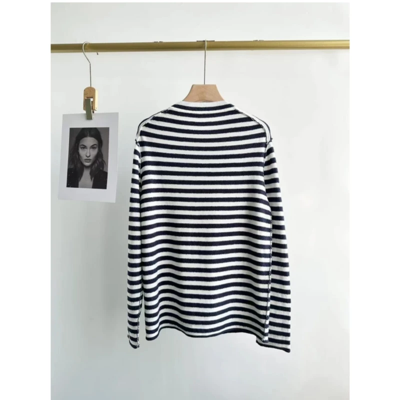 25-letni nowy sweter damski z dzianiny w niebiesko-białe paski, z okrągłym dekoltem i długimi rękawami w stylu Kendou