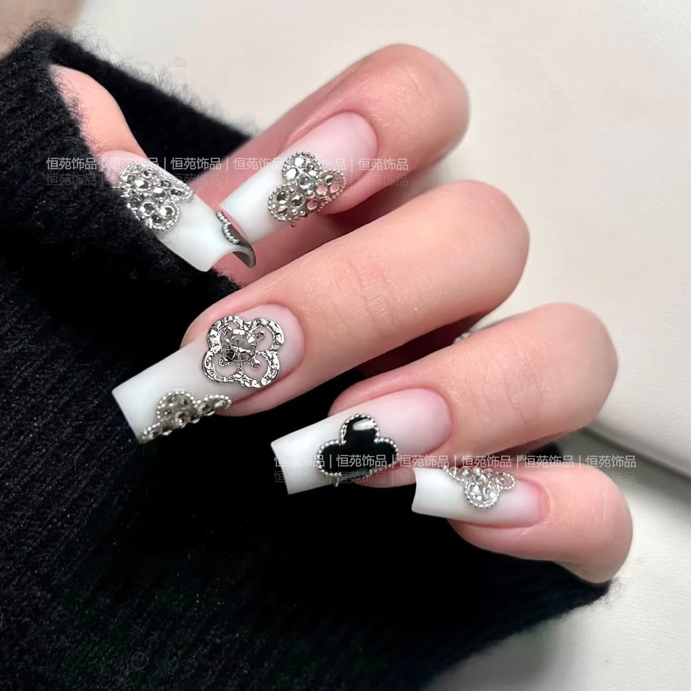 Four-Leaf Clover Nail Art Accessories, Light Luxury Retro Hollow-Out Sparkling Diamond-Studded Nail Decorations