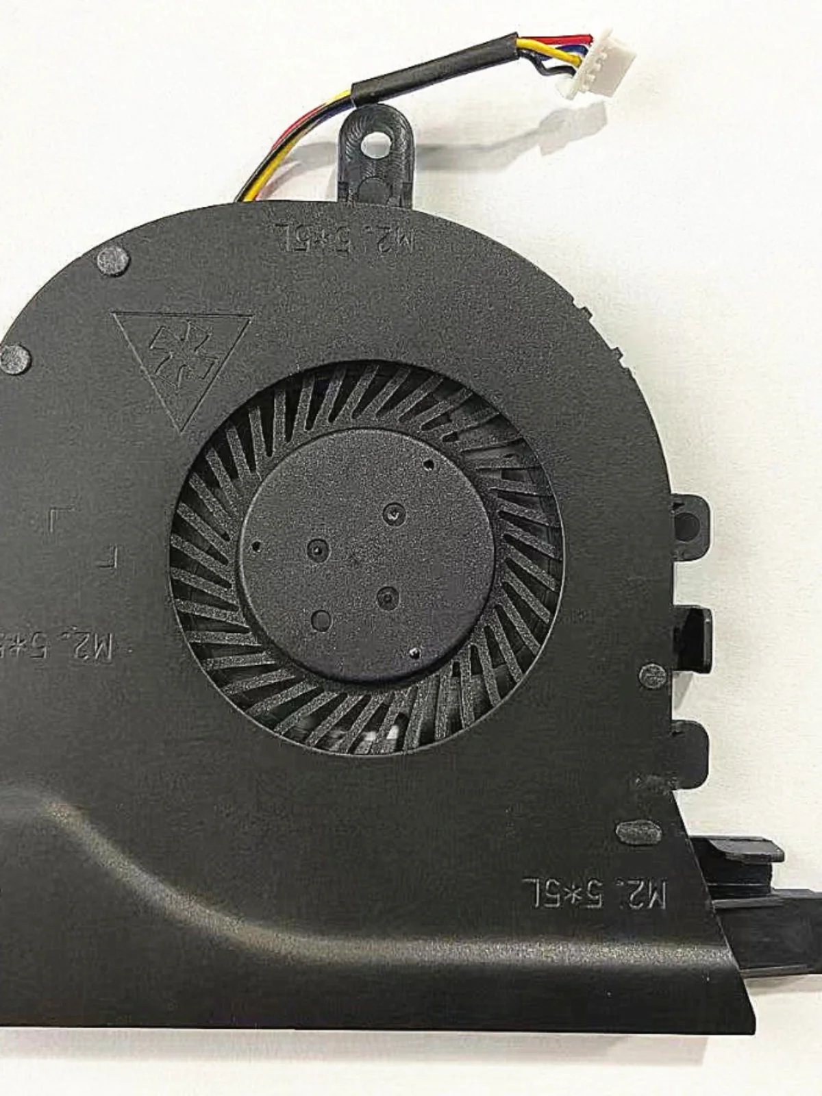 

LATITUDE 3590 L3590 E3590 15 5570 FAN