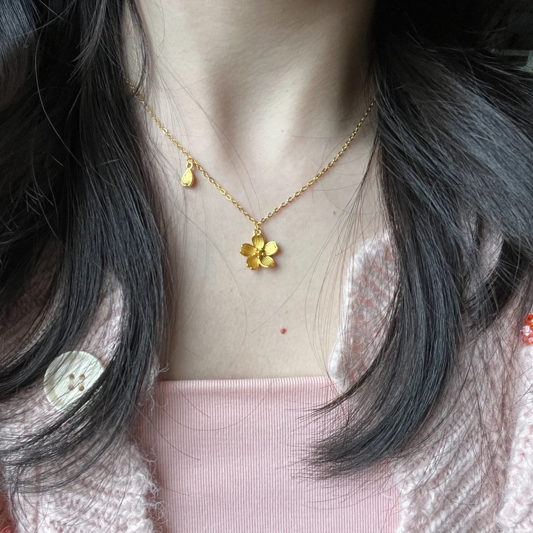 New in vintage cherry blossom petal necklace for women fashion Engraved flower pendant collar chain wedding jewelry gift