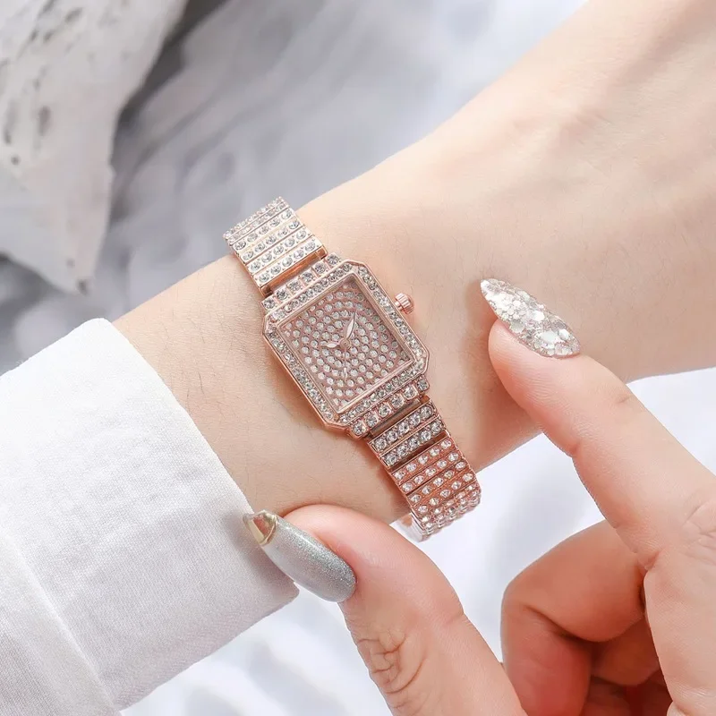 New Fashion Alloy Square Women Watches Thin Strap Girls Bracelet Watch Simple Temperament Bracelet Relogio Feminino Hot