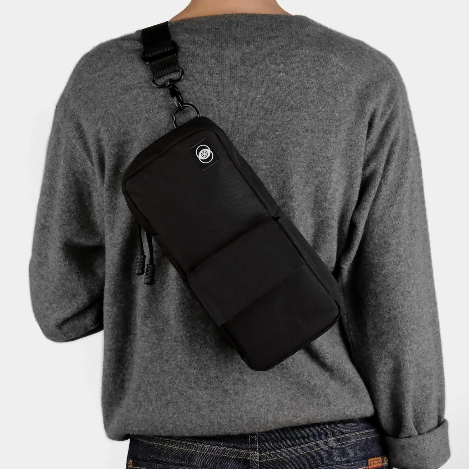 Черная сумка для фотоаппарата SLR 680.