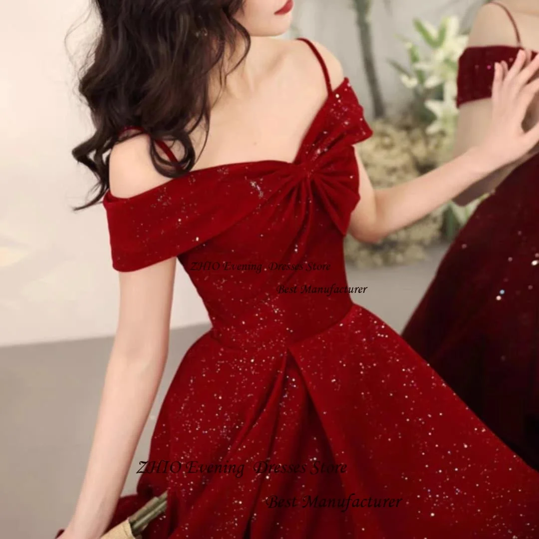 ZHIO فستان سهرة كلاسيكي لامع باللون الأحمر الوردي بدون أكتاف بدون حمالات بطول الشاي بدون أكمام فساتين حفلات رسمية مع ثنيات