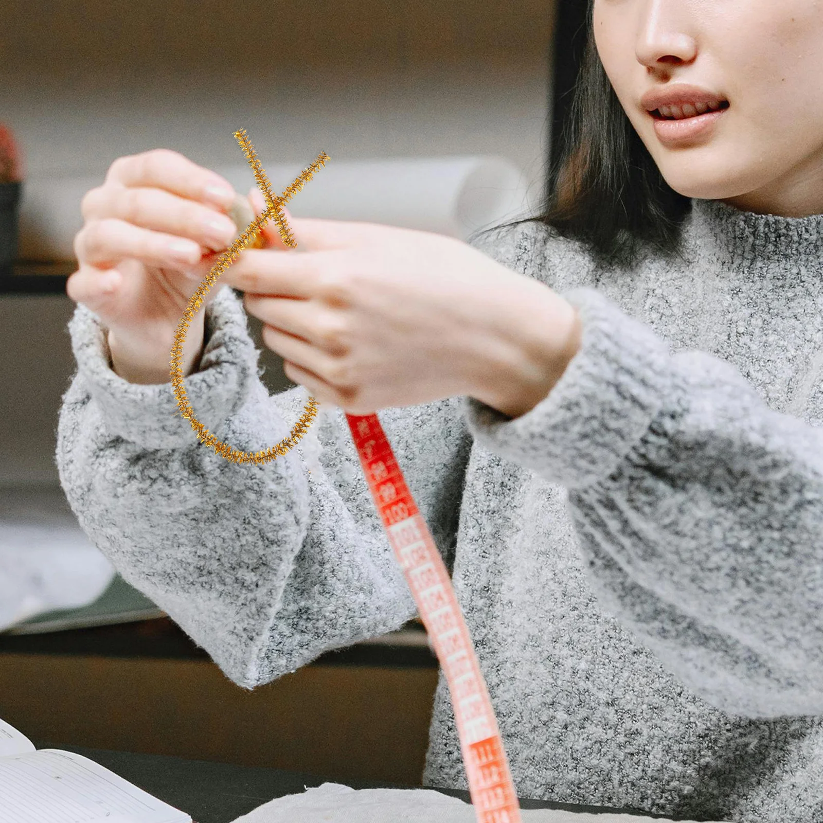 100Pcs Gold Sparkly Chenille Pipe Cleaners Stems for Crafts DIY Art Projects Creative Handicrafts Pipe Cleaning