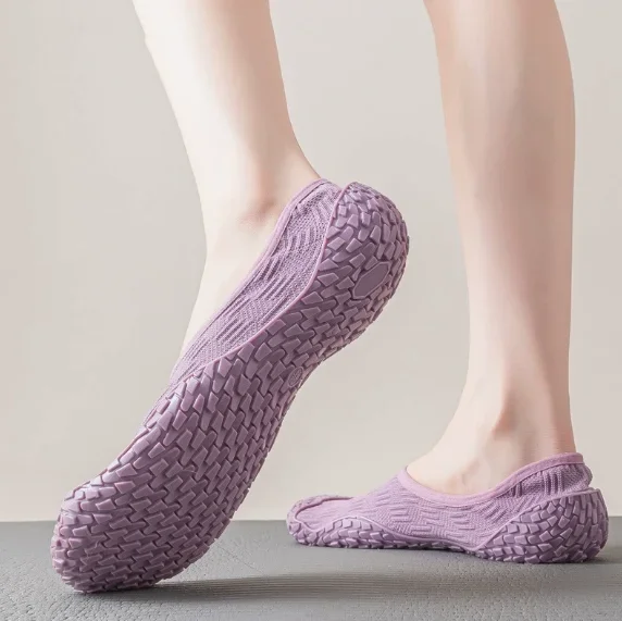 

Women's Indoor Fitness Shoes - Soft-Soled Lightweight for Aerobics Skipping Rope Yoga