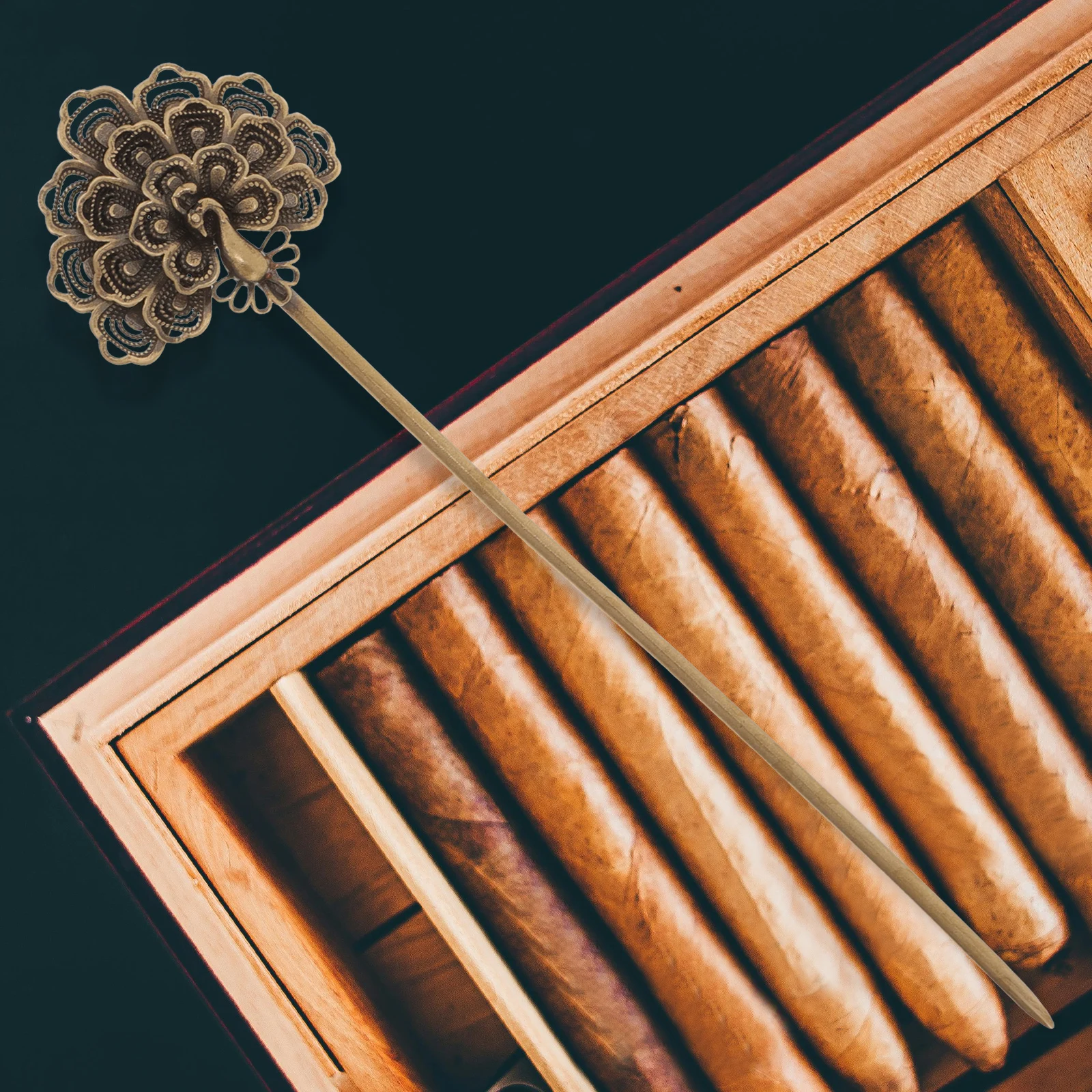

Copper Draw Tool Retro Style Cigar Poker Stick Enhancer Airflow Tunneling Dredge Function Carved Design Enthusiast Accessory