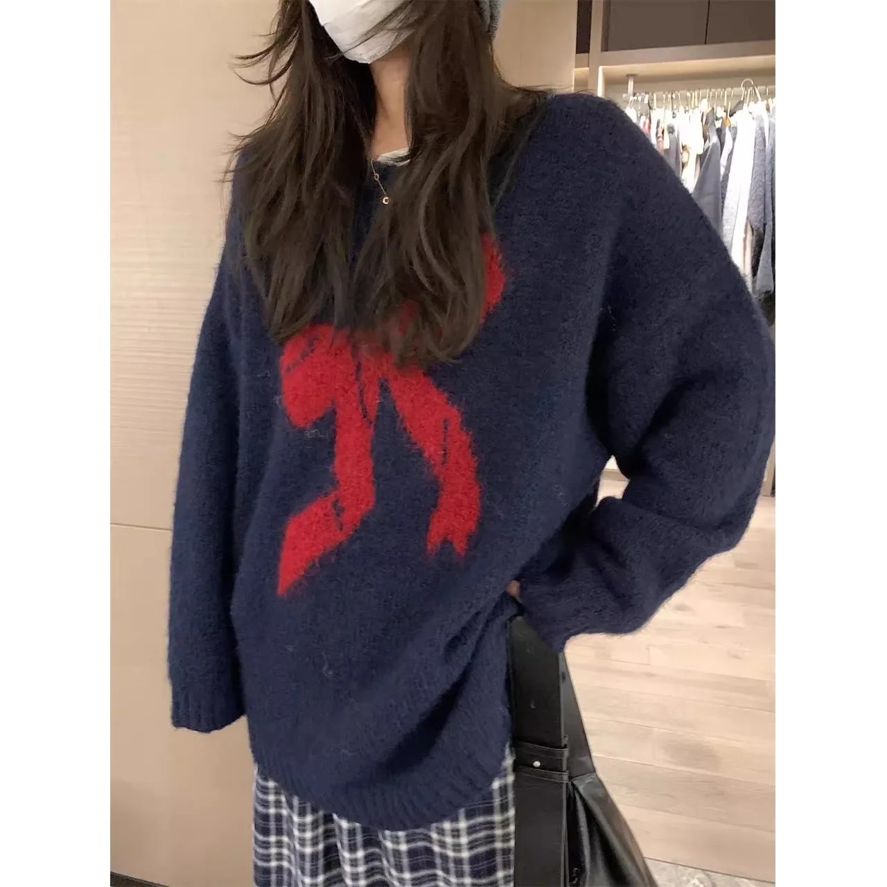 Maglione lavorato a maglia ampio da donna con nodo ricamato rotondo Ne Pullover Top morbido e accogliente con strato base per l'autunno inverno