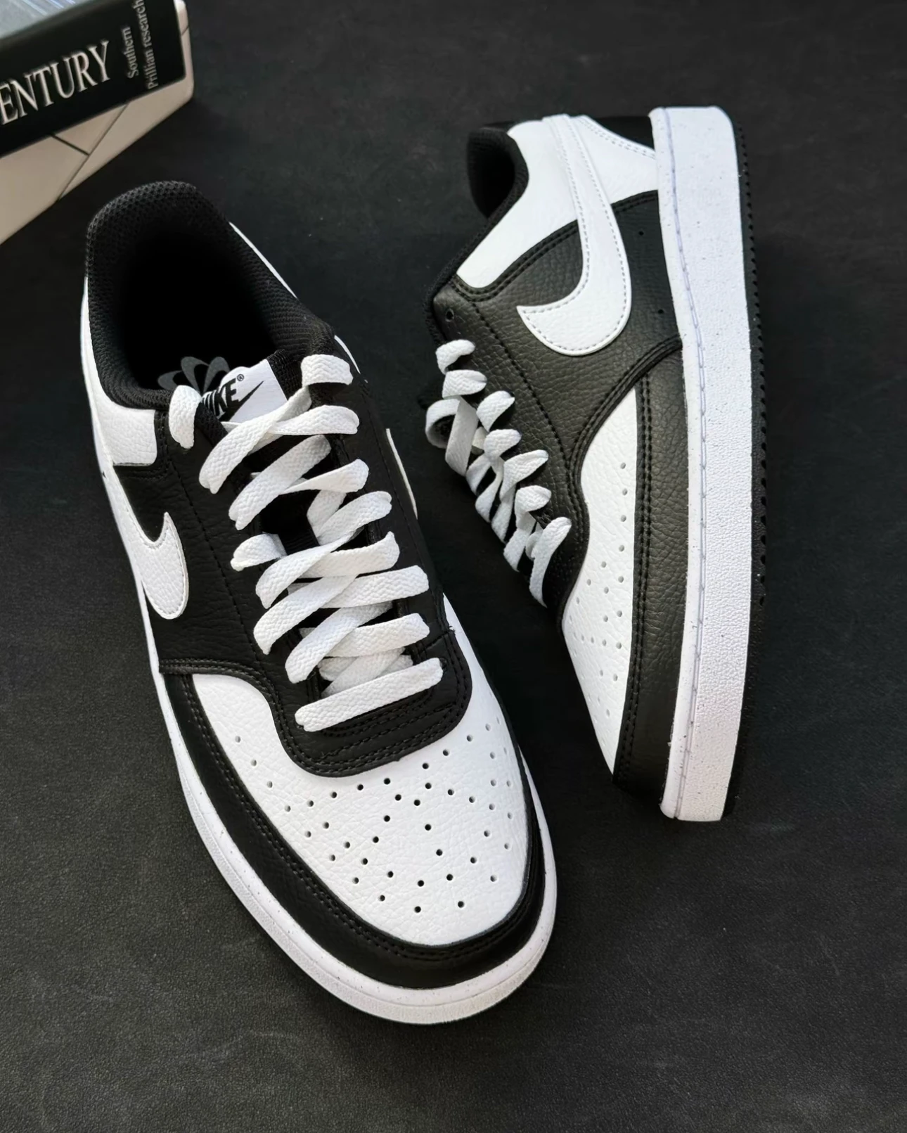 

Nike Court Vision модные классические противоскользящие дышащие низкие туфли для мужчин черно-белые HM9862-001