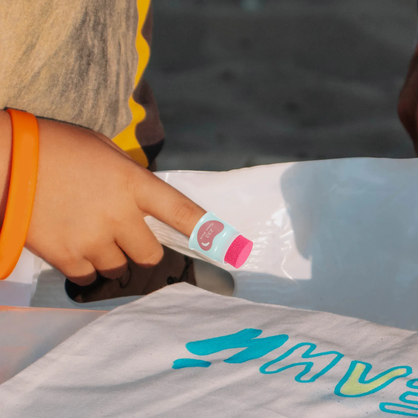 แผ่นหมึกสีสดใส 6 ชิ้น ล้างออกได้ สำหรับระบายสีด้วยนิ้วมือ งานฝีมือ DIY แสตมป์ สำหรับงานศิลปะสร้างสรรค์ แผ่นหมึกสำหรับระบายสี