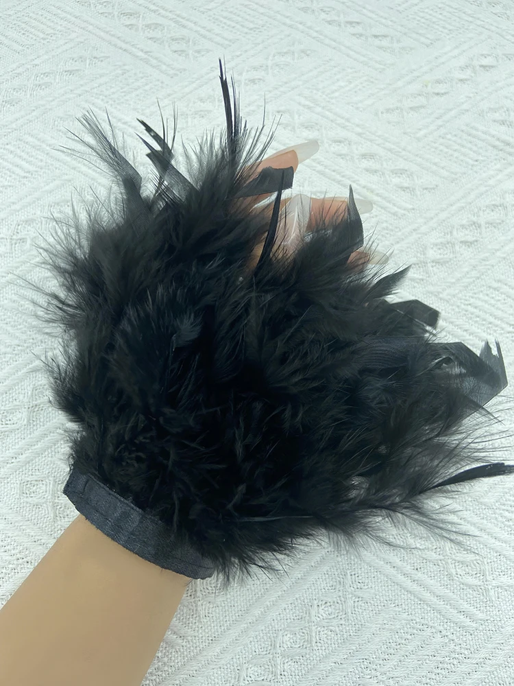 Fluffy Fur Feather Cuffs Women Real Fur Ostrich Feather Arm Cuff Fashion Suit Top Hand Cuffs Accessories Snap Bracelets 35 Color