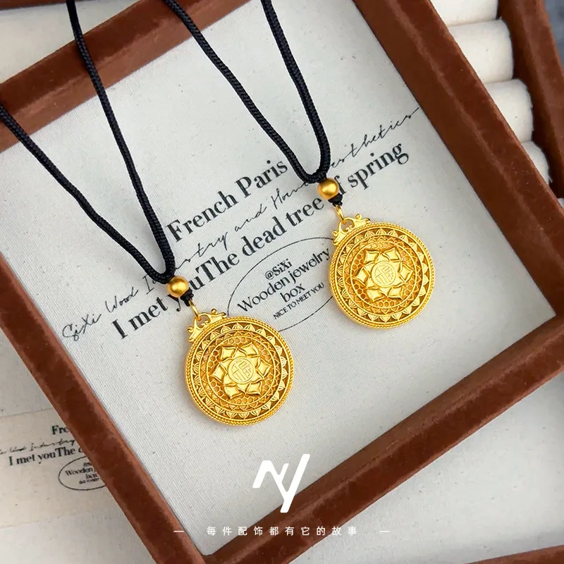 Briex Jewelry Luxury 24K 9999 Pure Gold real gold Vintage Hollow Filament Lotus Compasses Pendant Necklace