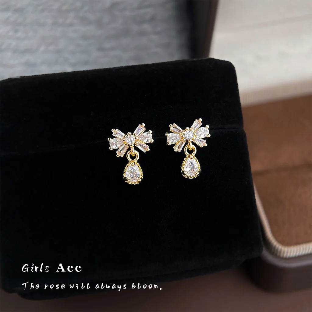 

Korean Fashion Women's Ear Drops Micro Inlaid Zircon Bow Tie Earrings Simple Small Water Drop Luxury Advanced Versatile Earrings