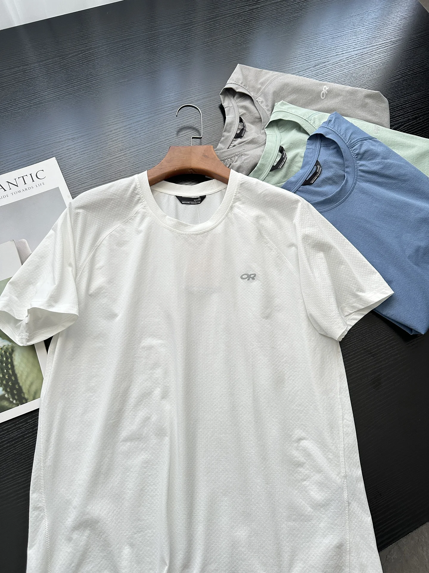 High Efficiency Moisture Wicking Outdoor Function 3D Tailored Summer Men's Casual round Neck Sports Quick Dry Short Sleeve T-...