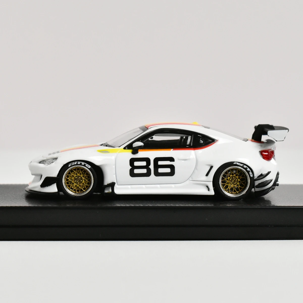 IG Ignition Model 1:64 PANDEM 86 Alloy Car Model