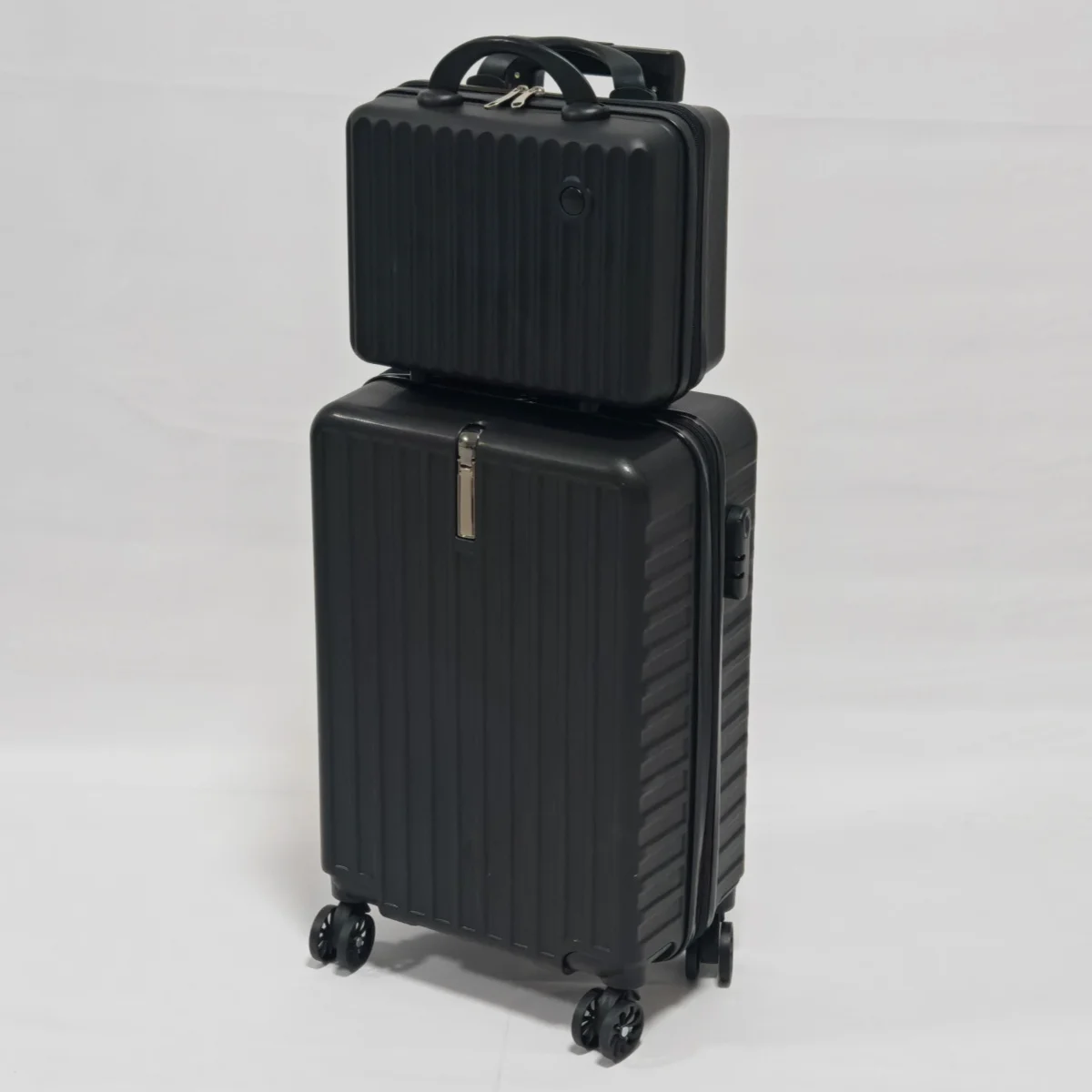 

2-Piece Set, 20inch Rolling Luggage and Suitcase Combination, Pp Anti-Drop and Pressure-Resistant Hard Shell Material, Layered Storage, Zipper Closure