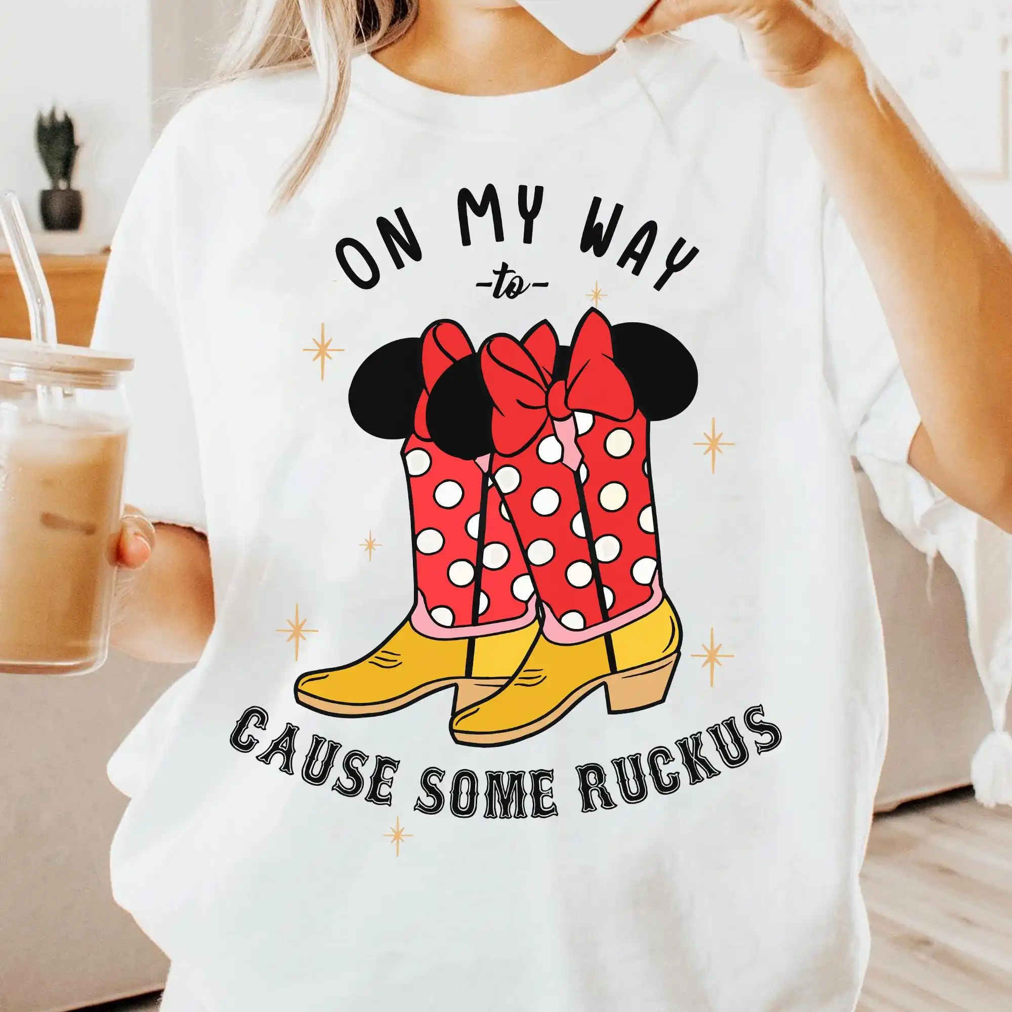 تي شيرت Coquette Bow Disney Minnie Mouse Cowgirl Boots تي شيرت Disney Western Country قميص راعية البقر ميني