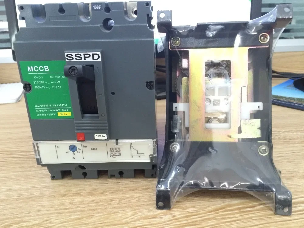 4P MCCB Molded Case Circuit Breaker CNSV160N by SSPD 690V 50/60Hz 50kA Breaking Capacity Programmable Trip Unit 10000 Cycle Life