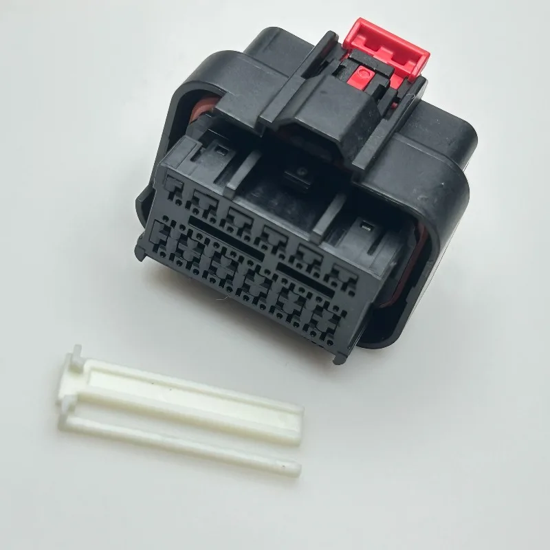 2PCS 300525-0001 Original 33 Hole, Automotive Connector, Housing, Jacket, Plug Harness 3005250001