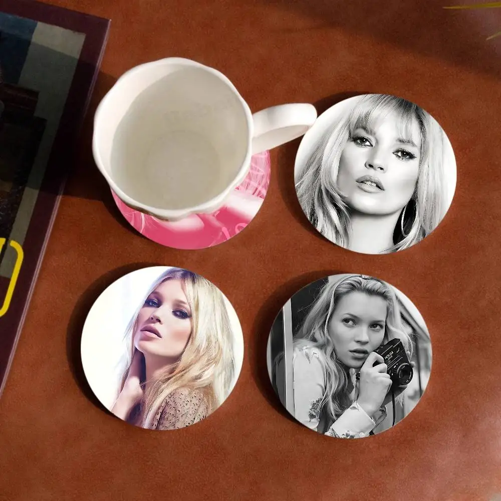 Model K-Kate Moss Retro Wooden Cup Mats Elements Colour Printing Cup Coasters Home Kitchen Decora Gifts