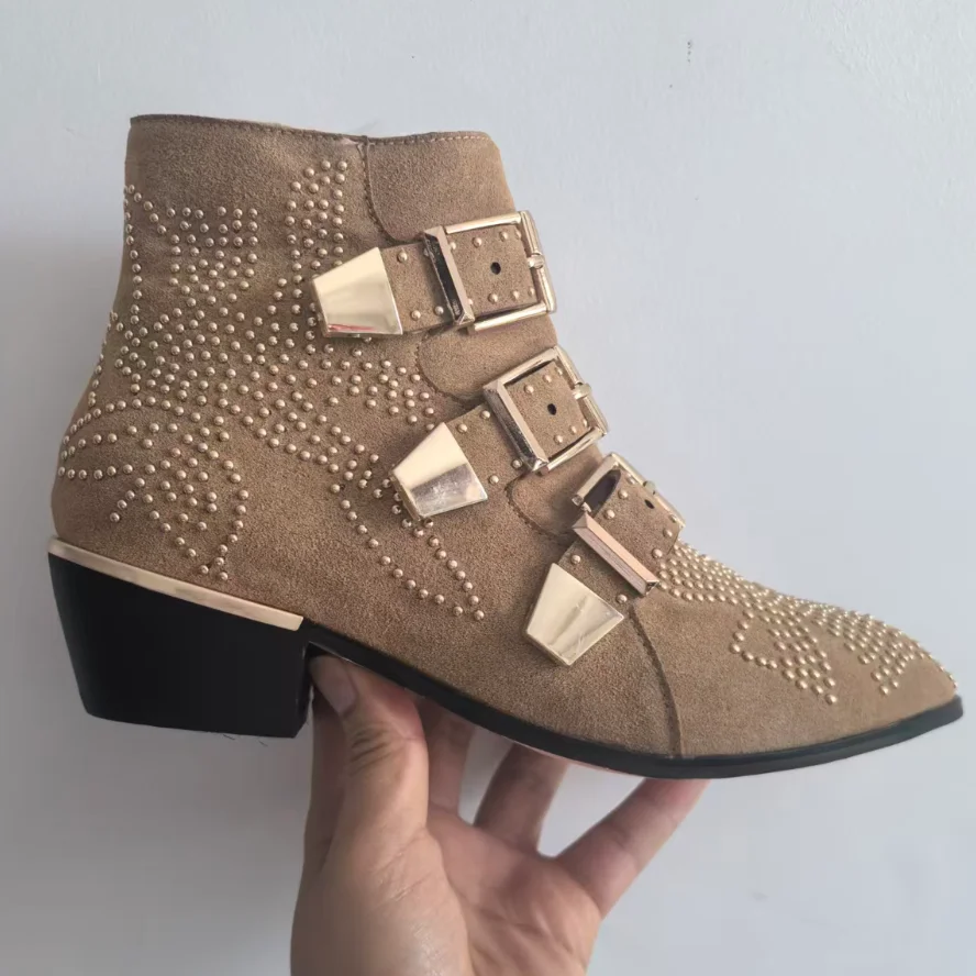 Genuine Leather Heel 4cm Catwalk Rivet Cow Leather Short Boots Autumn Winter Retro Large Ankle Boots Thick Heel Rock Women Shoes