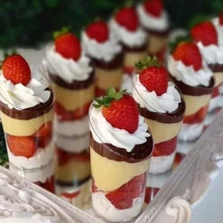 Food Grade Pudding Cup Disposable Thickeneded Hard Plastic Mousse Cup Dessert Table Decoration Mini Oblique Straight Round Cup