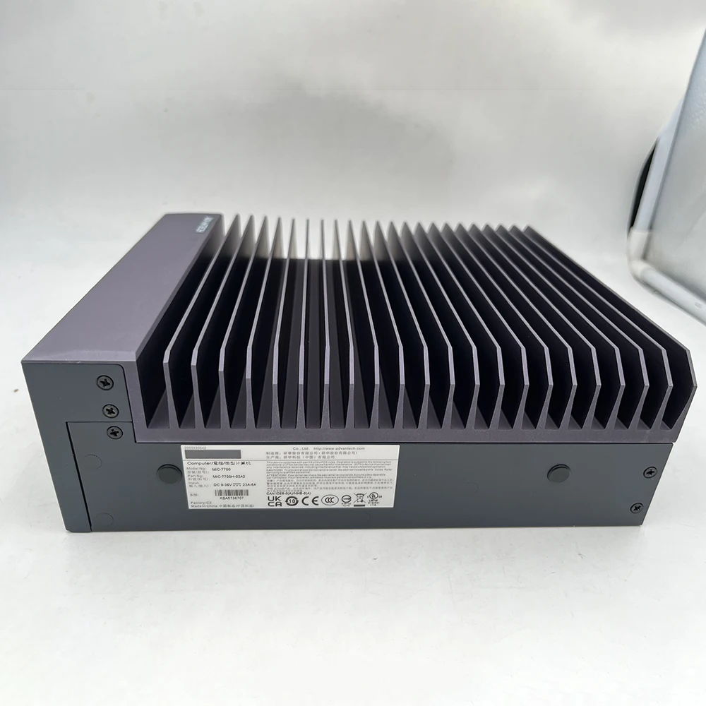 MIC-7700 para computadora industrial integrada Advantech