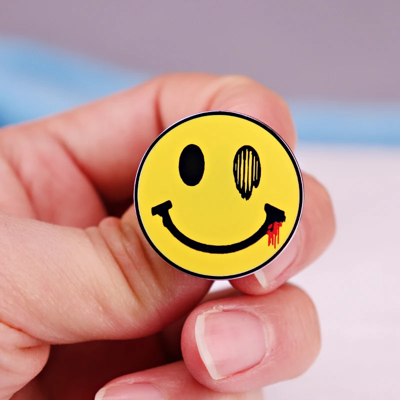 دميات الوجه المينا دبابيس ، أصدقاء شارة معدنية ، مقتنيات المجوهرات قبعة ، منازل الأحماض