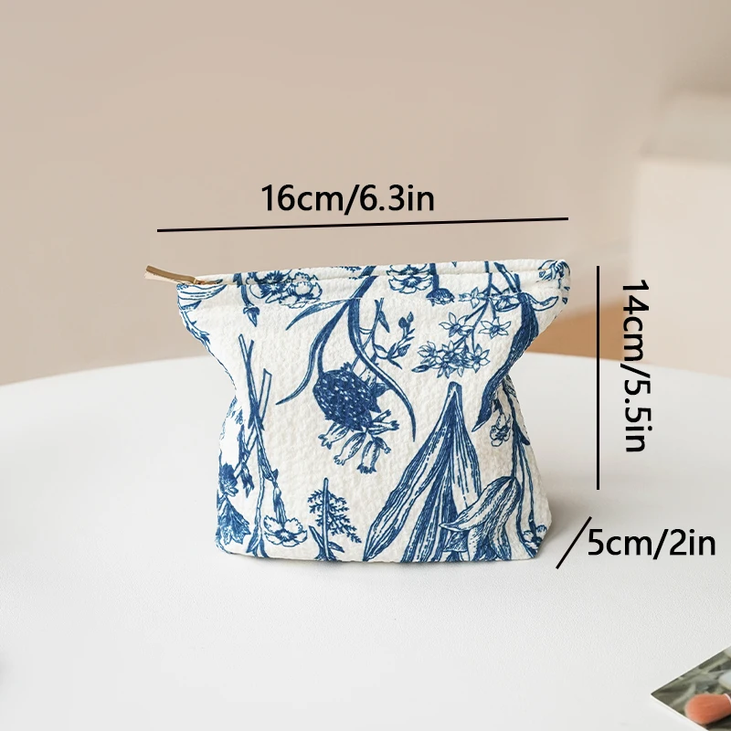 Blue and white porcelain painting style women\'s cosmetic bag, small cosmetics storage bag, zipper, portable travel toiletry bag