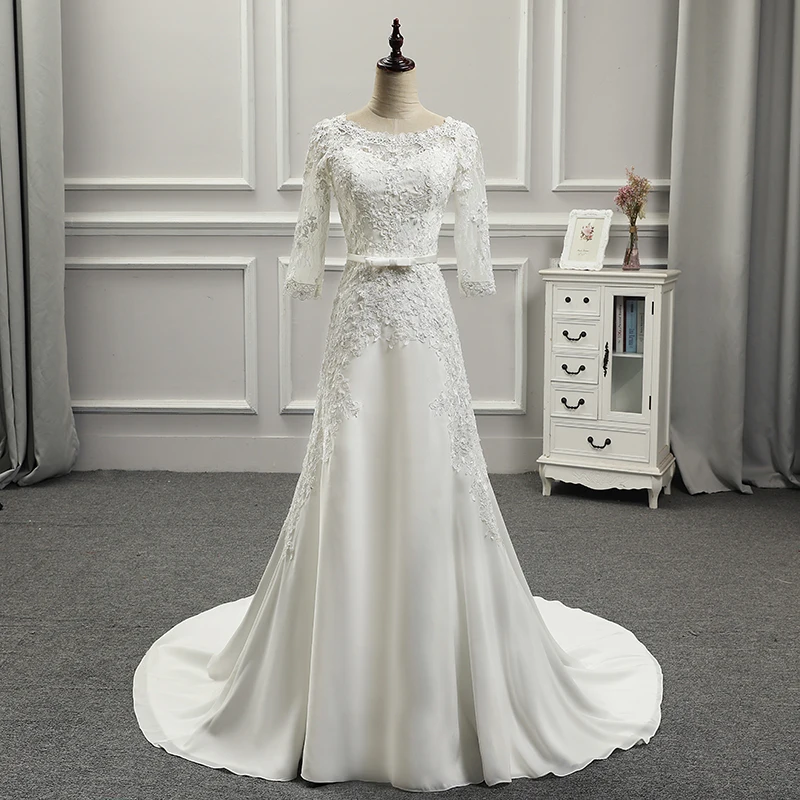 

A-line lace Wedding Dress half-Sleeve Plus Size For Women Princess Simple Plain zips Beach Bridal Dress beaded