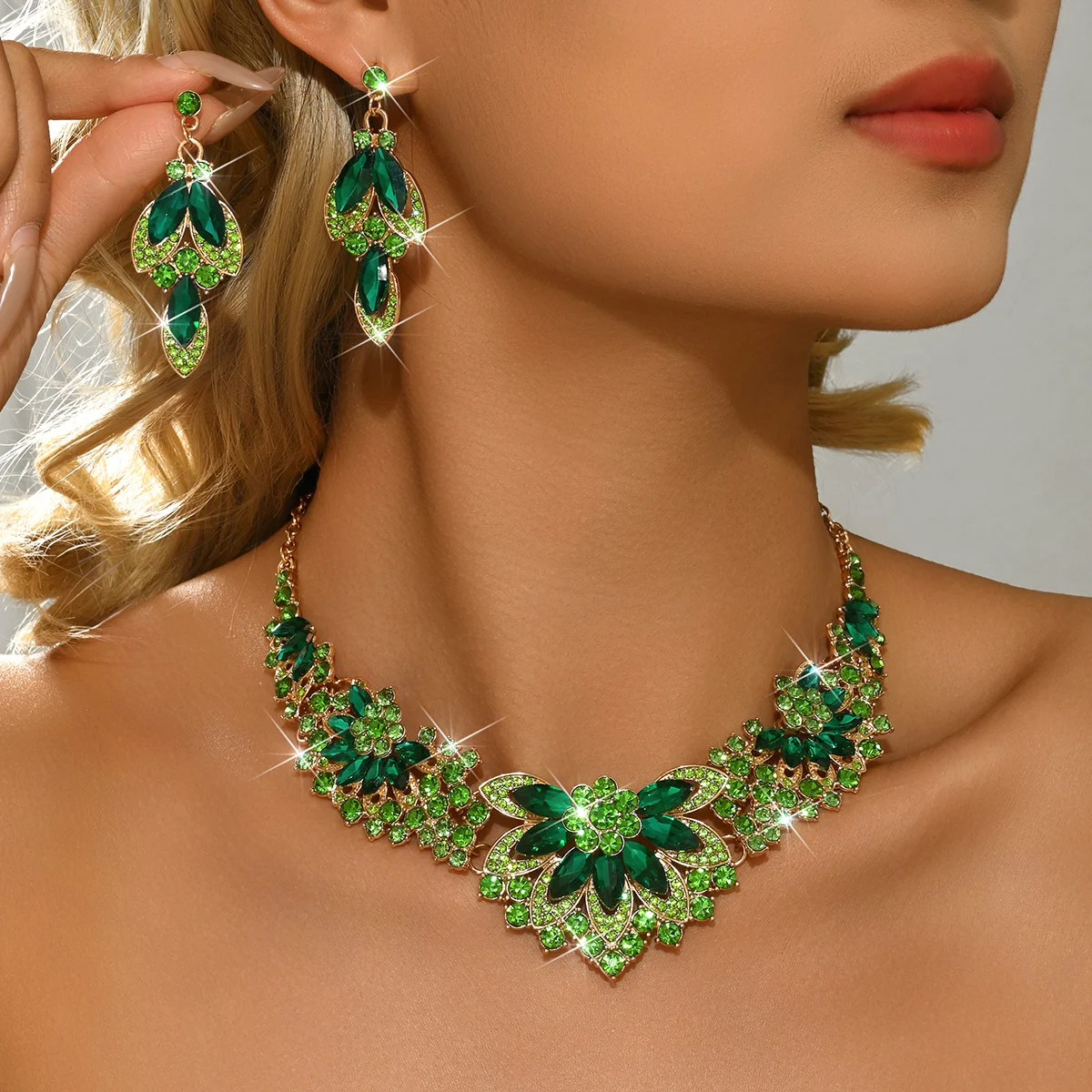 3 Pieces High-End Design Necklace Earrings Two-Piece Set