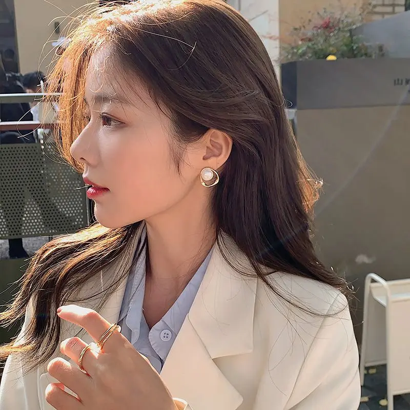 Geometric Pearl Ring Earrings for Women's 2024 Latest Korean version with niche design image 3