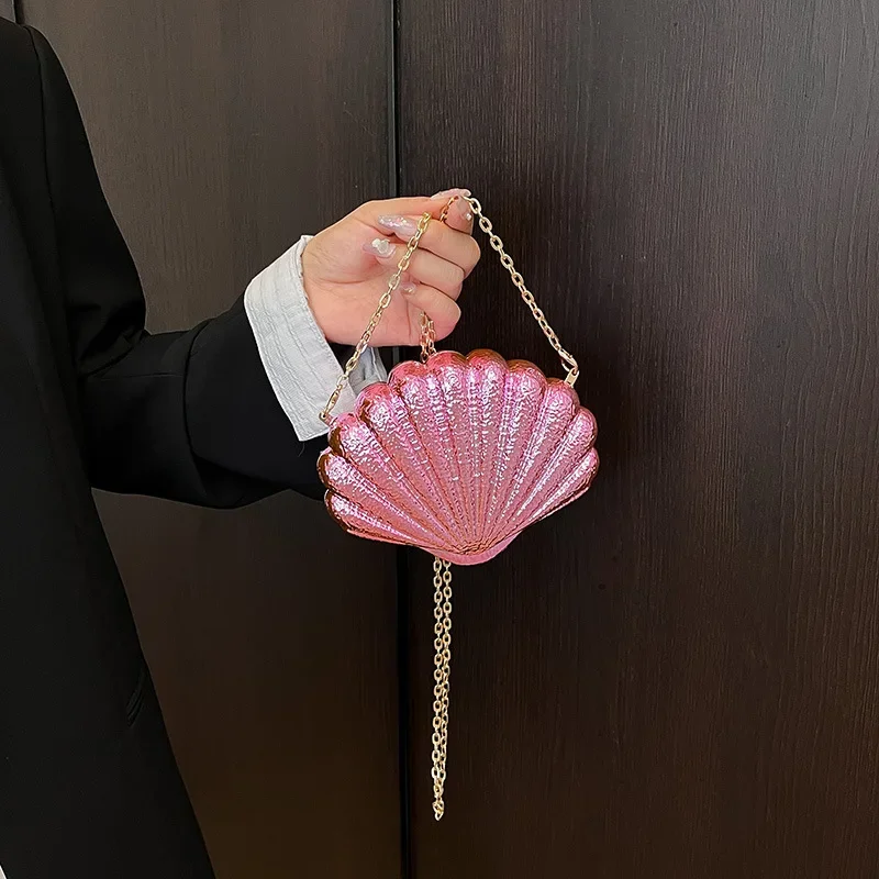 

Women's Trendy Shell Handbag Acrylic Material Shiny Chain Detail Versatile Stylish Bag for All Occasions