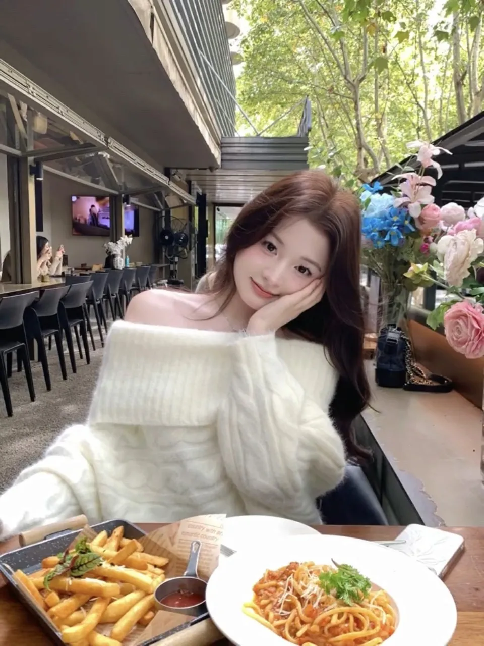 

White Knitted Off-oulder Cisas Sweater Women's Autumn Winter Unique Beautiful Trendy oulder Exposure Knitwear