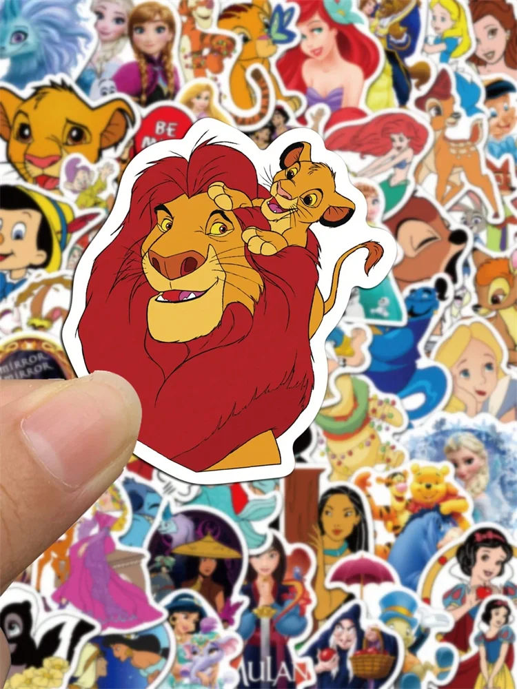 50 SZTUK Disney Mieszane Postacie Graffiti DIY Urocze Naklejki z Kreskówek Anime na Bagaż Laptop Telefon Album do Wyklejania Prezenty Świąteczne Naklejki