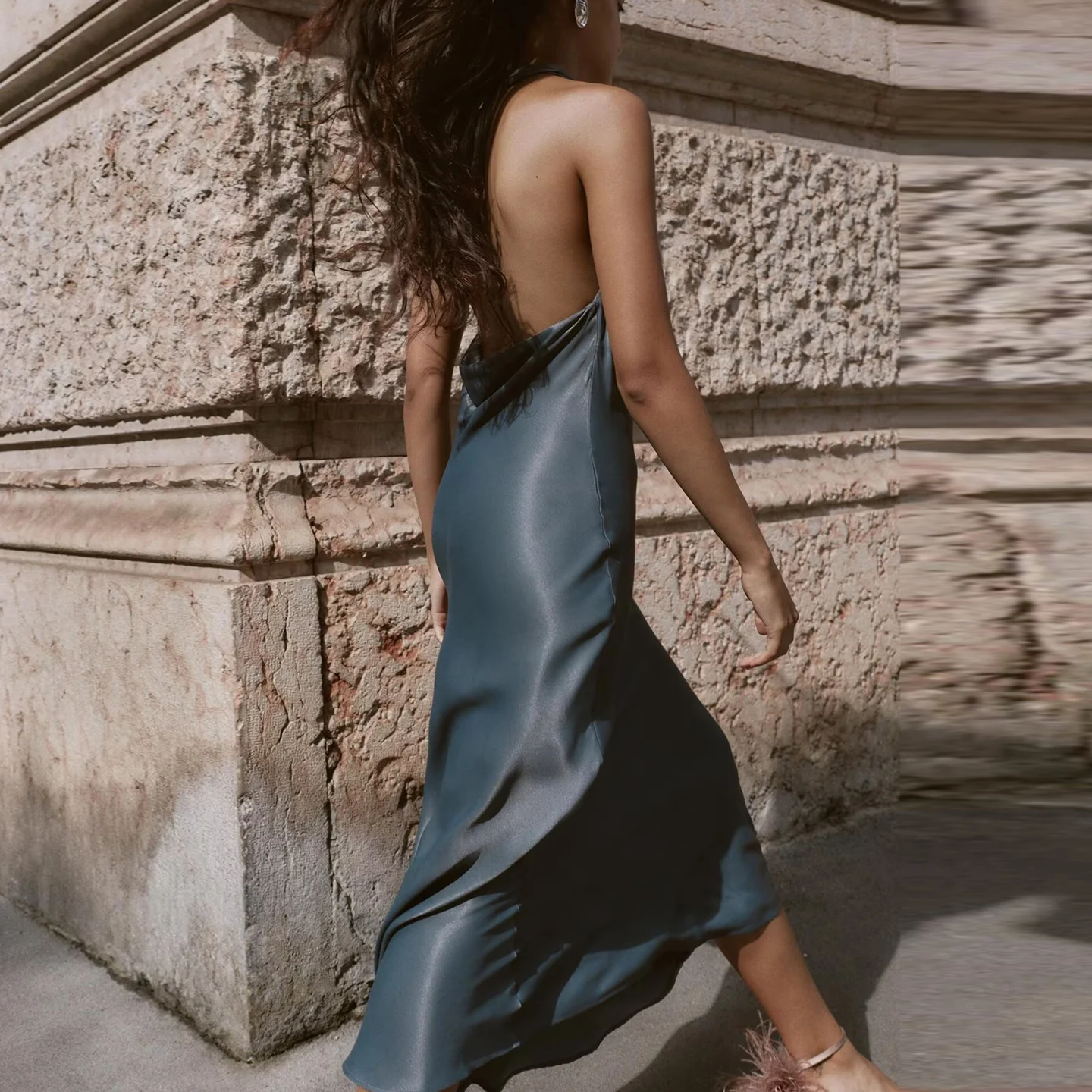 アシンメトリービーズシルクサテンミディ丈ドレス レディースファッション 秋2025 Z Svel ガウン 女性用デイリーウェア