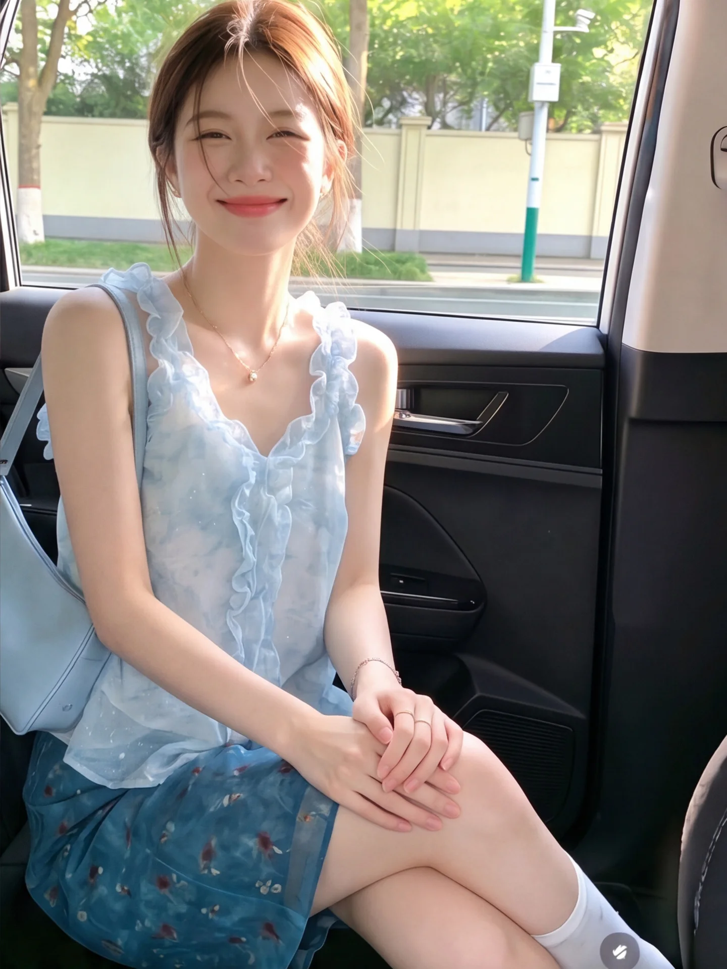 Sweet Style Gradient Color Off-Shoulder Sleeveless V-Neck Wooden  Trim Chiffon Wrap Women's Summer Top City Walk Fashion