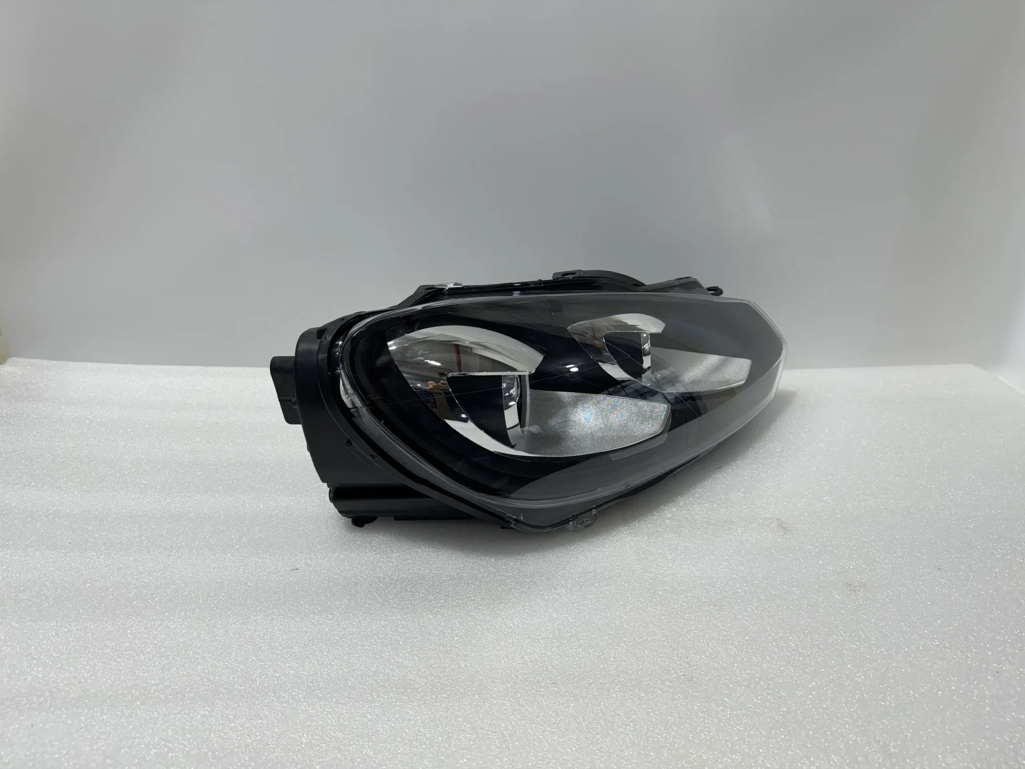 High quality headlights suitable for Volkswagen Golf hernia headlights with adaptive 2012 lighting system Golf hernia headlights